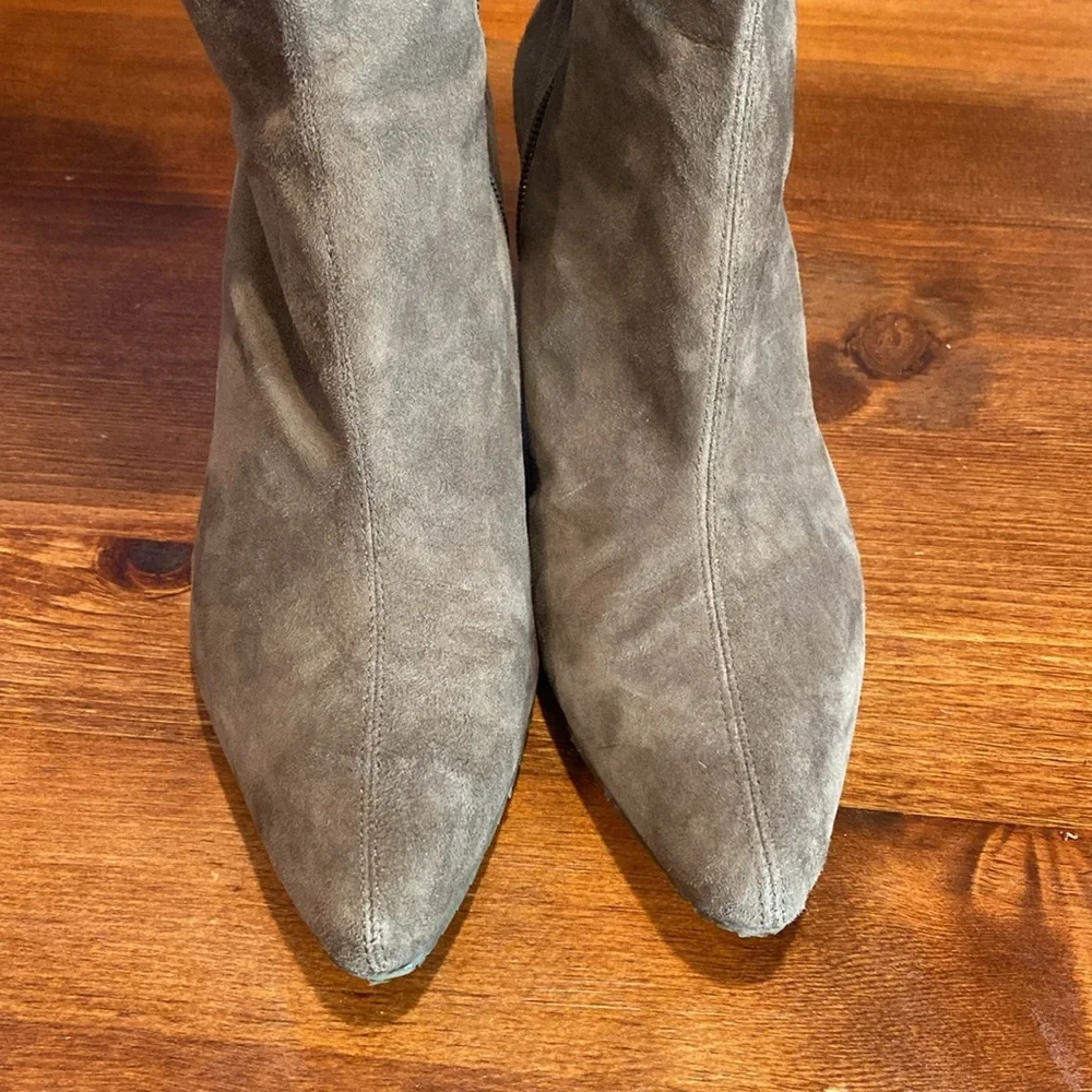 Donald J Pliner gray suede tall boots wedge heel purple butterfly embroidery 8.5 - Picture 17 of 17
